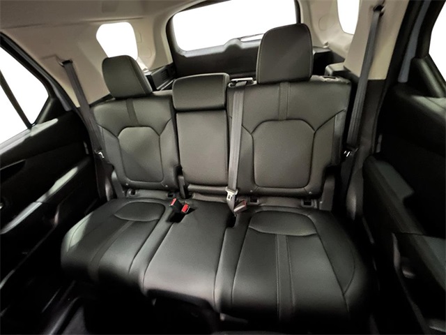 2026 Honda Passport photo 17