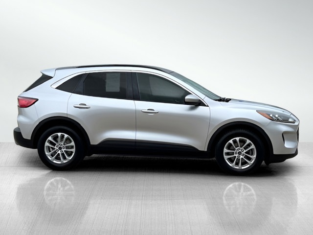 2020 Ford Escape SE photo 2