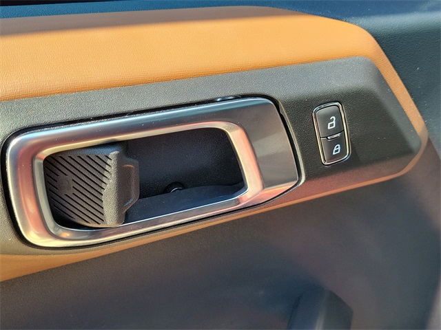 2024 Ford Bronco Outer Banks photo 18