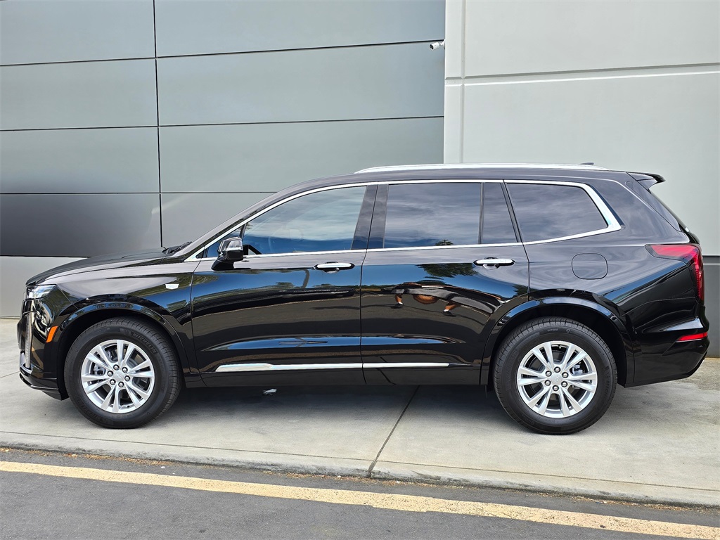 2025 Cadillac XT6 Luxury photo 4