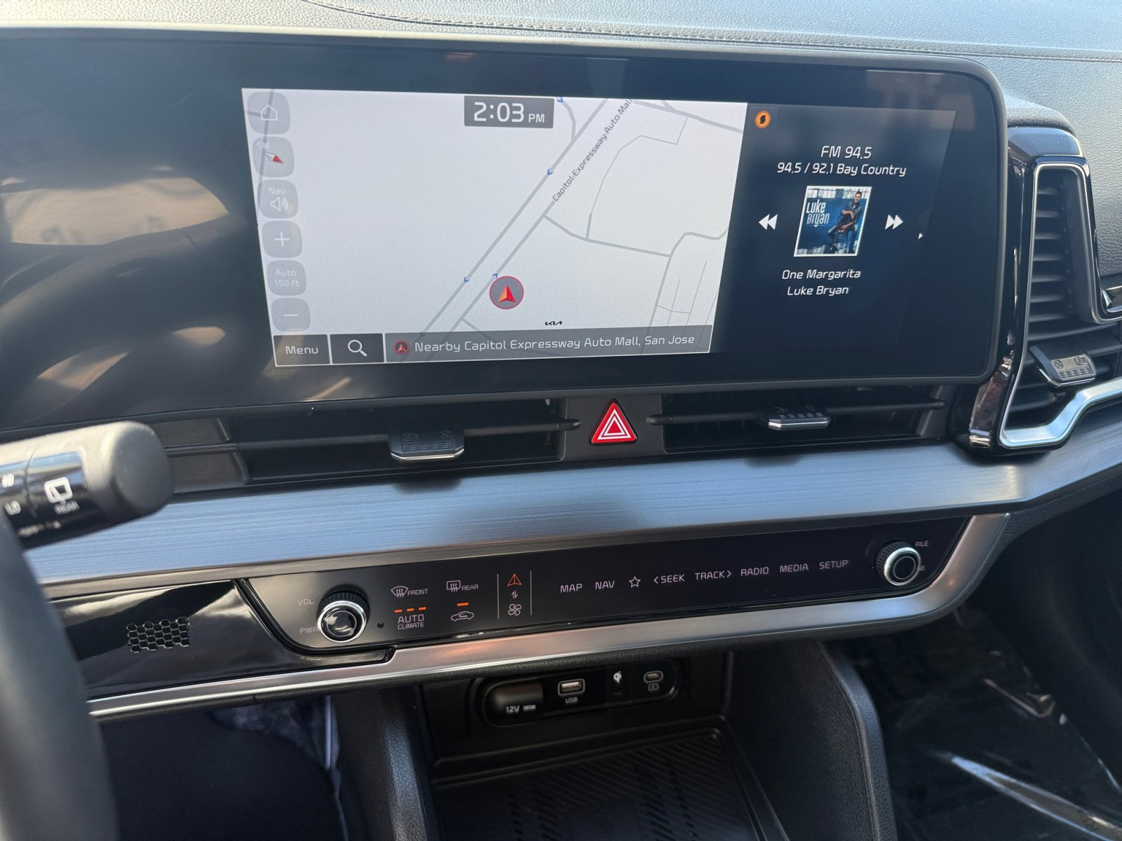 2024 Kia Sportage EX photo 12