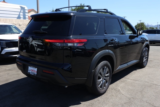 2025 Nissan Pathfinder SV photo 3