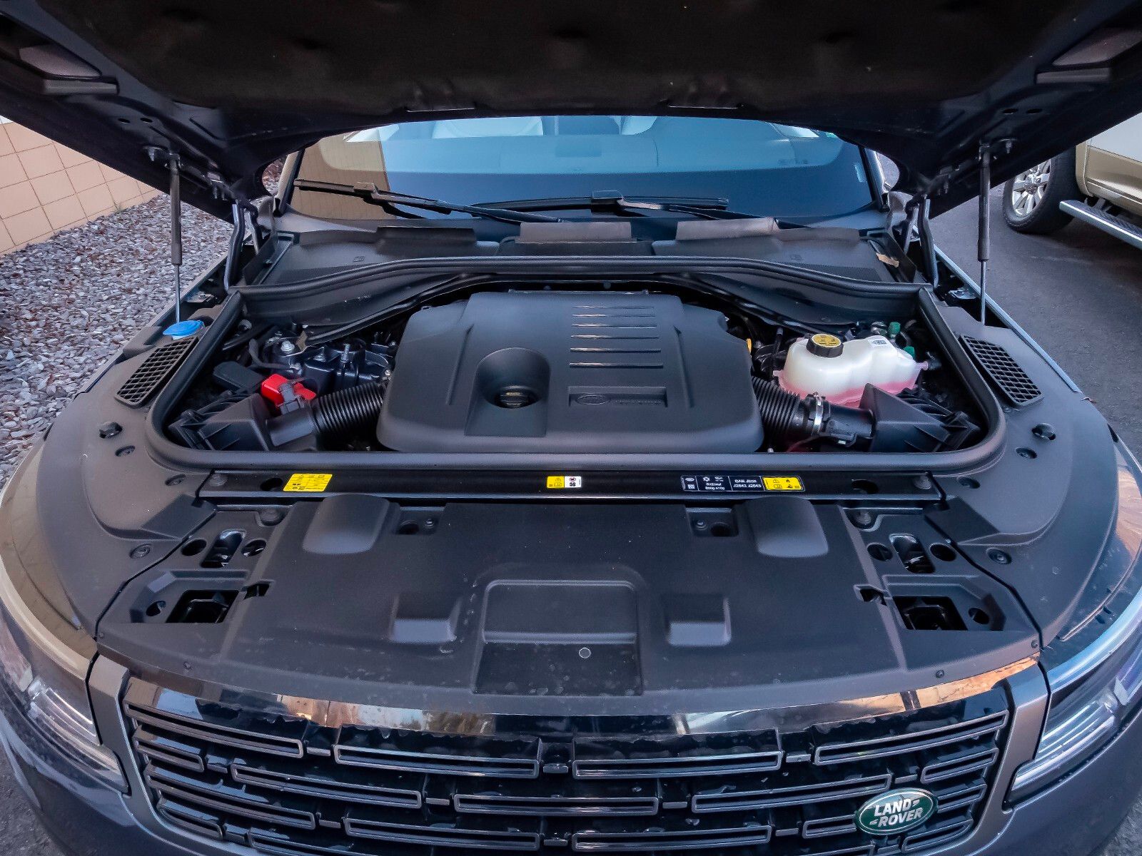 2025 Land Rover Range Rover Sport SE photo 44