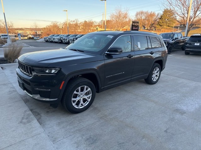 2022 Jeep Grand Cherokee L Limited's photo
