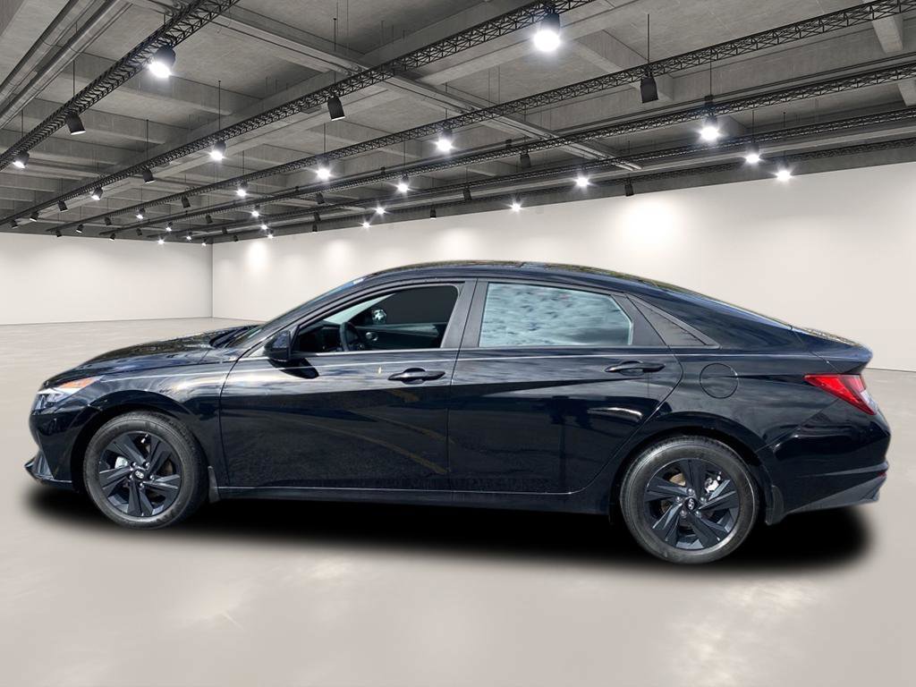 2023 Hyundai Elantra SEL photo 4
