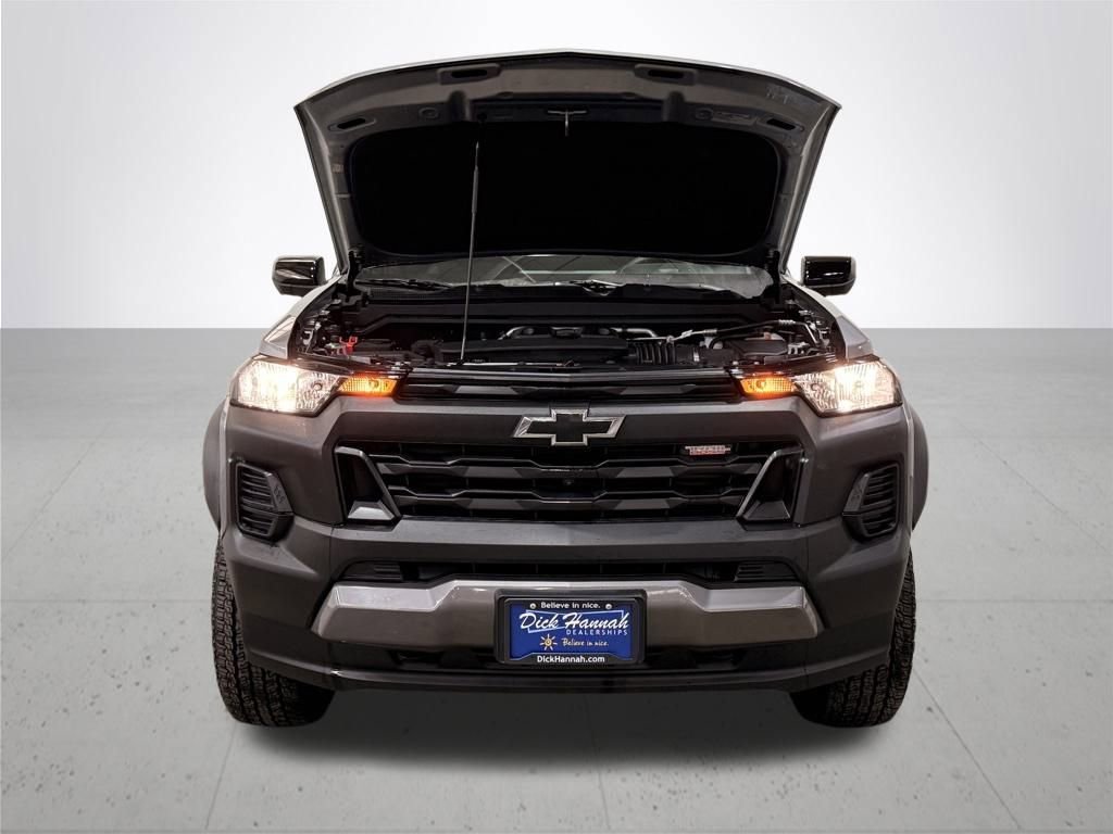 2024 Chevrolet Colorado Trail Boss photo 4