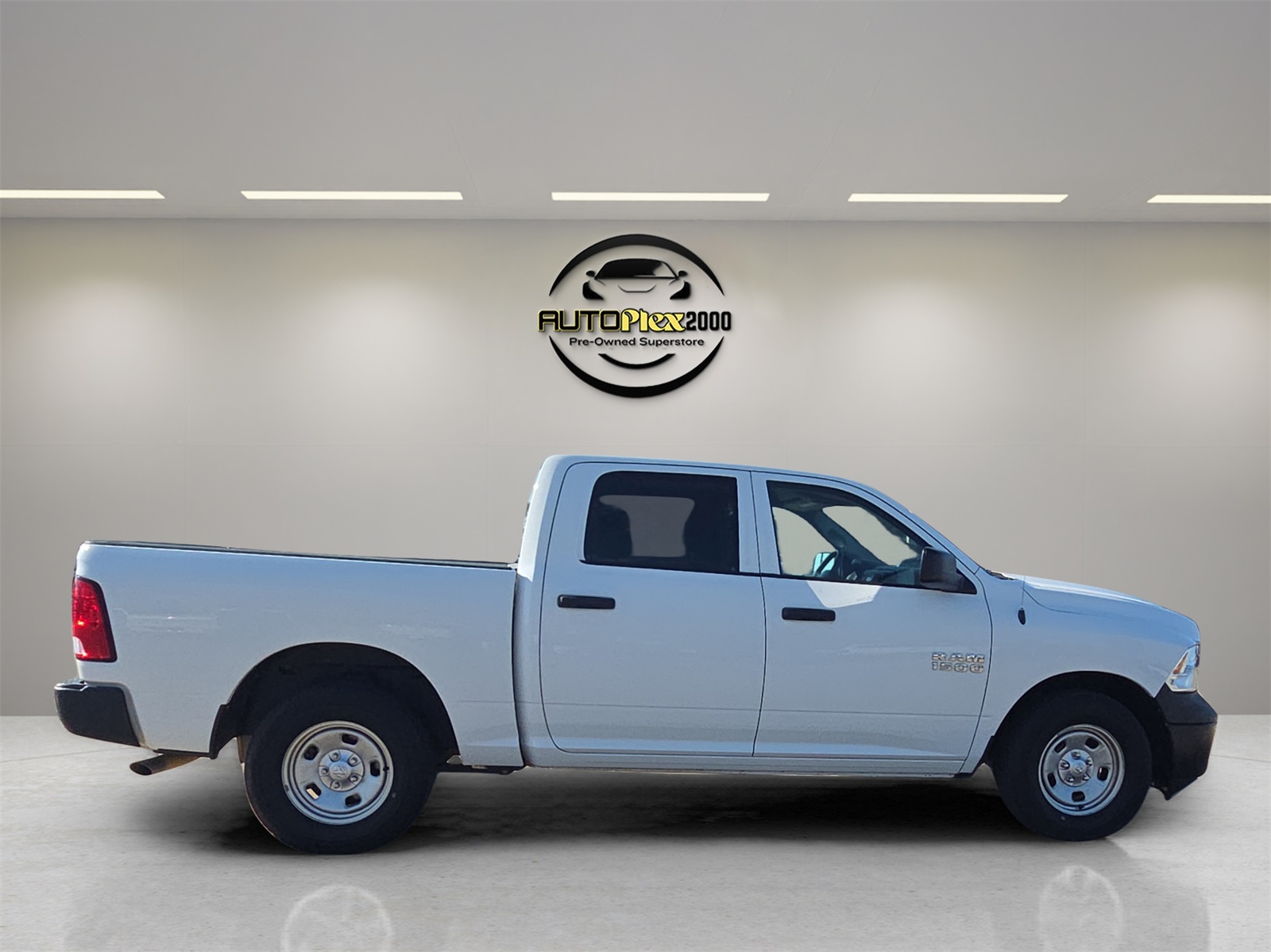 2018 Ram 1500 Tradesman photo 8