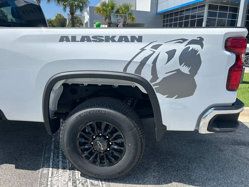 2025 Chevrolet Silverado 2500HD Work Truck photo 12