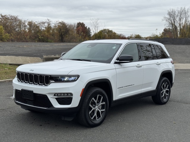 2024 Jeep Grand Cherokee Limited's photo