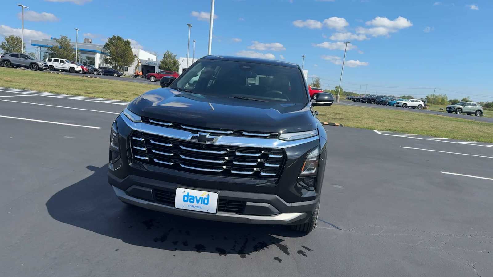 2026 Chevrolet Equinox LT photo 2