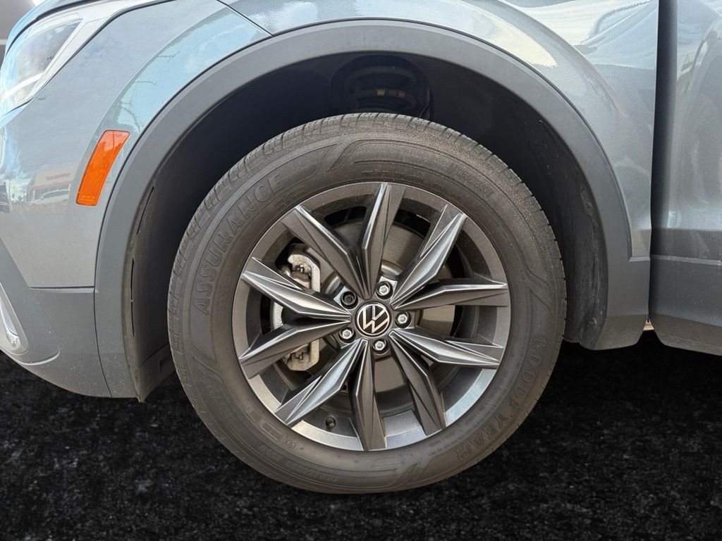 2024 Volkswagen Tiguan SE Wolfsburg Edition photo 27