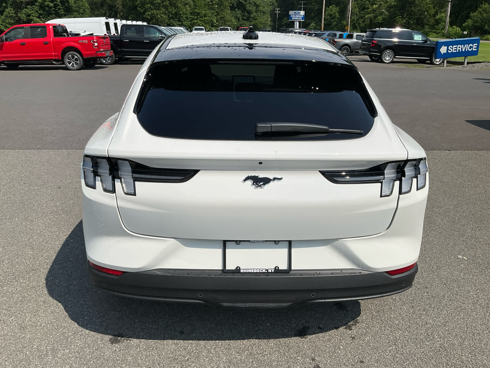 2025 Ford Mustang Mach-E Premium photo 2