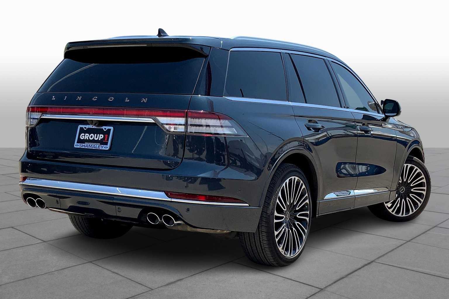 2023 Lincoln Aviator Black Label photo 11