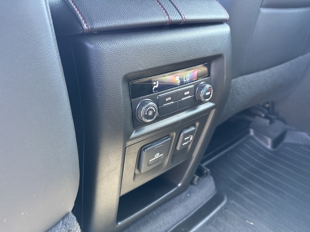 2023 Chevrolet Traverse RS photo 16