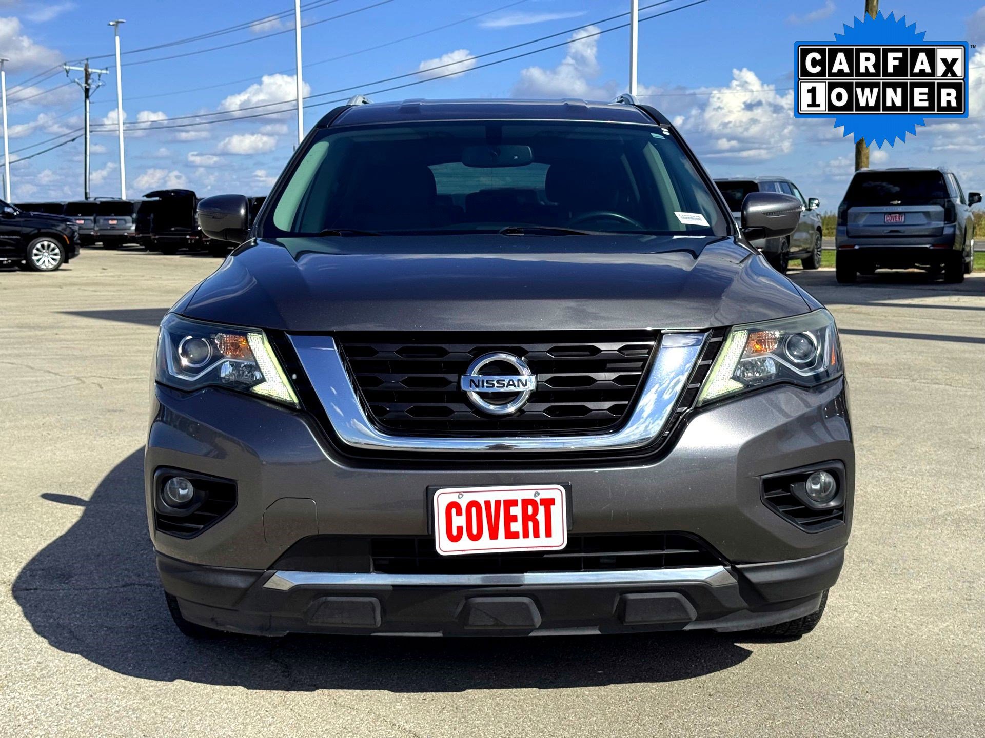 2019 Nissan Pathfinder SV photo 2