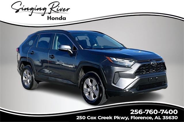 2023 Toyota RAV4 XLE's photo