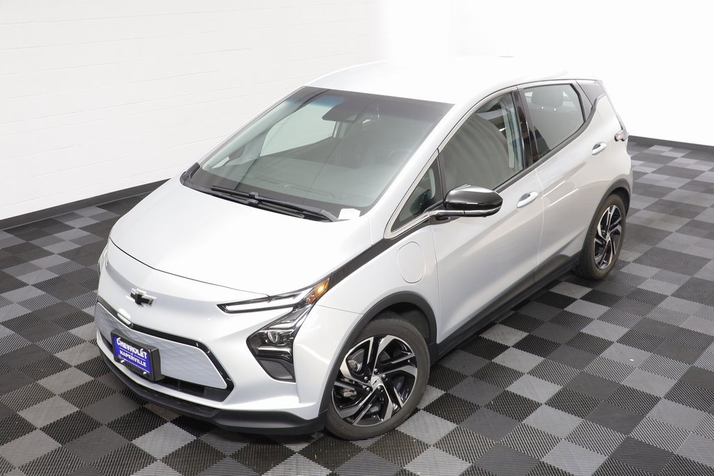 Used 2022 Chevrolet Bolt EV 2LT with VIN 1G1FX6S07N4100255 for sale in Naperville, IL