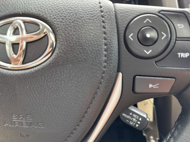 2017 Toyota RAV4 XLE photo 22
