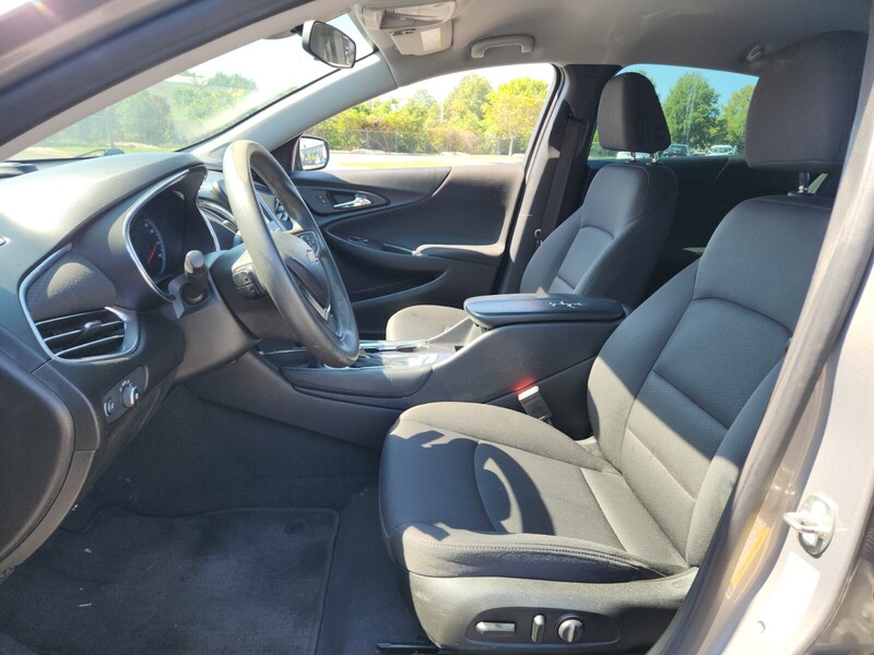 2018 Chevrolet Malibu 1LT photo 9