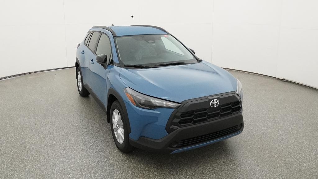 2026 Toyota Corolla Cross LE photo 32
