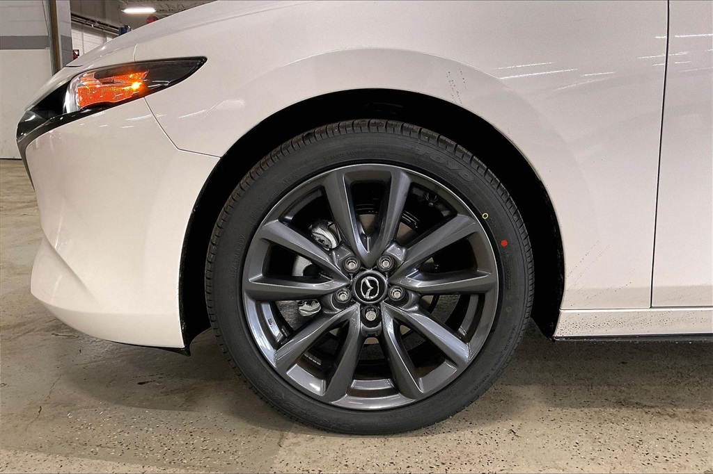 2026 MAZDA MAZDA3 - Image 11