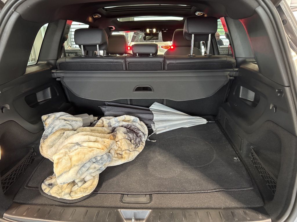 2024 Mercedes Benz GLB 250 4MATIC photo 3