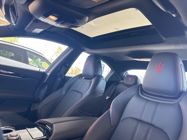 2024 Maserati Ghibli Modena photo 16