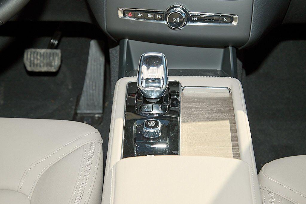 2026 VOLVO XC90 - Image 29
