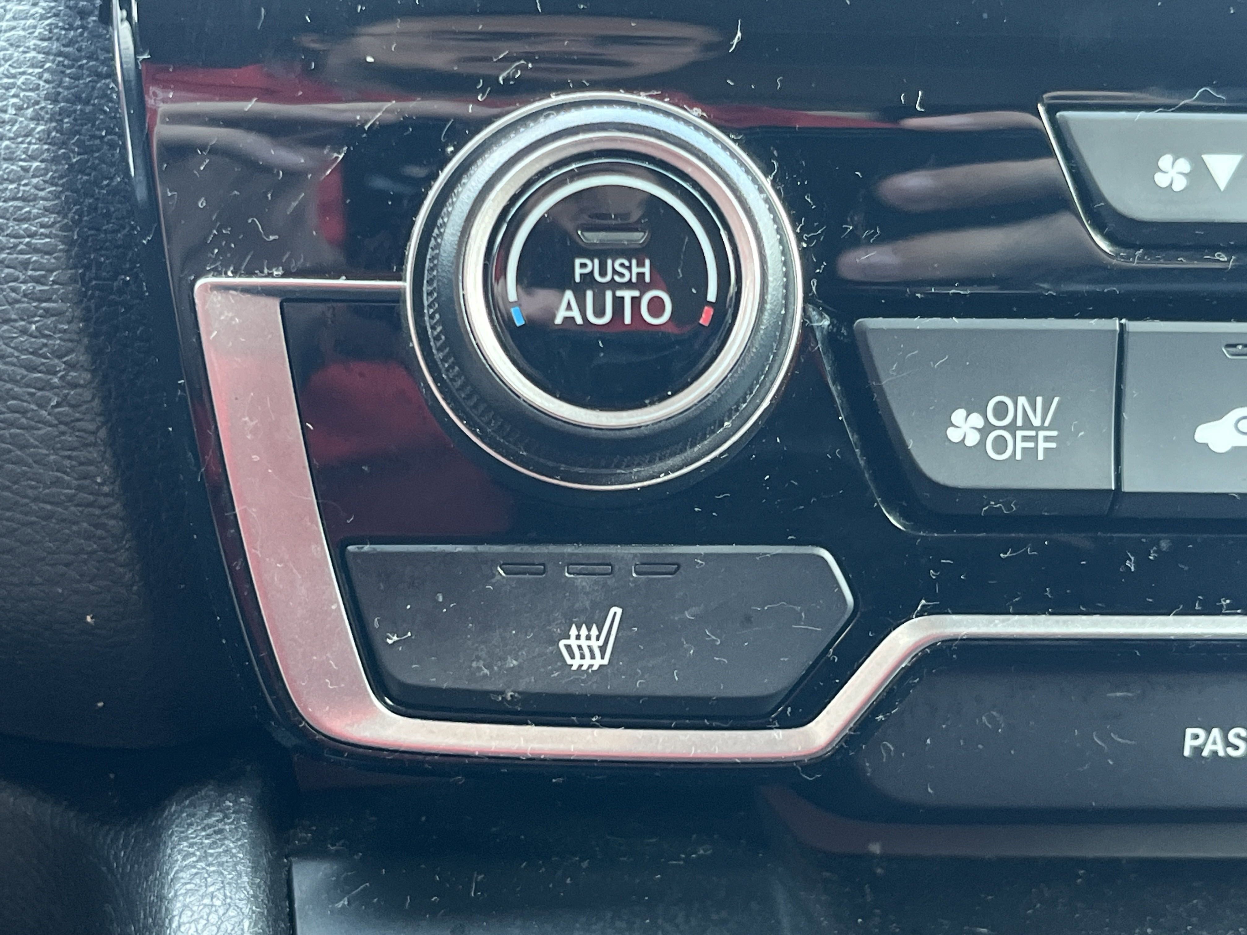 2022 Honda CR-V Touring photo 4