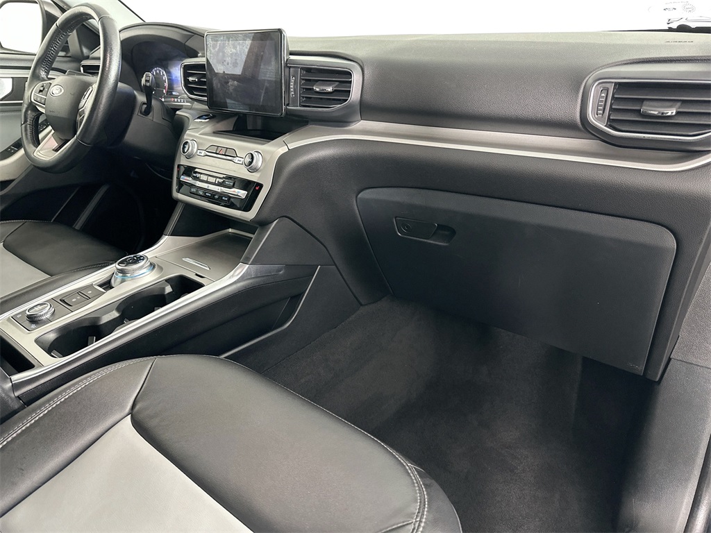 2022 Ford Explorer XLT photo 25