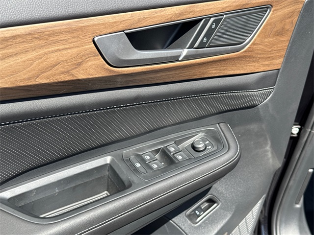 2026 Volkswagen Atlas SE Technology photo 32
