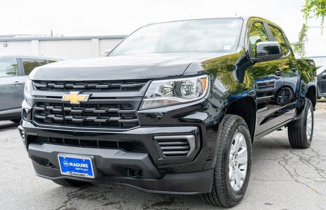 2022 Chevrolet Colorado LT photo 2