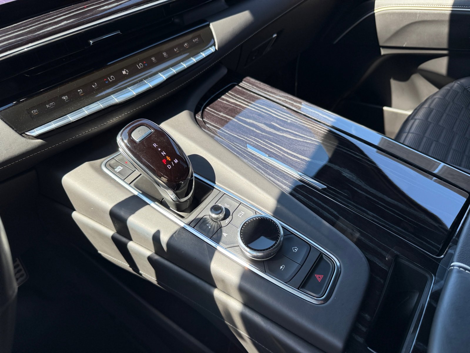 2023 Cadillac Escalade V-Series photo 13