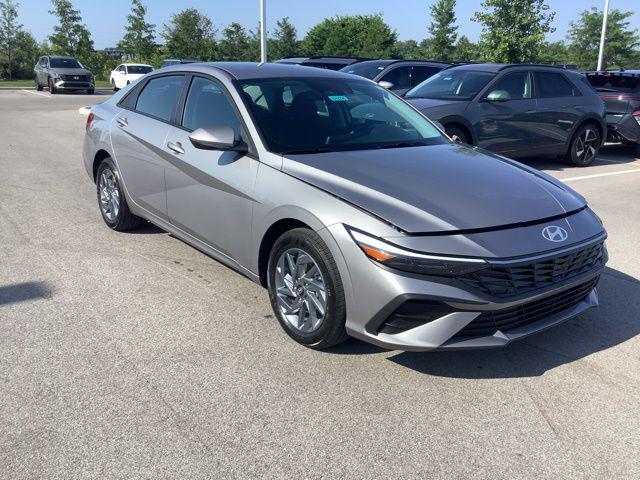 2025 Hyundai Elantra Hybrid Blue photo 3