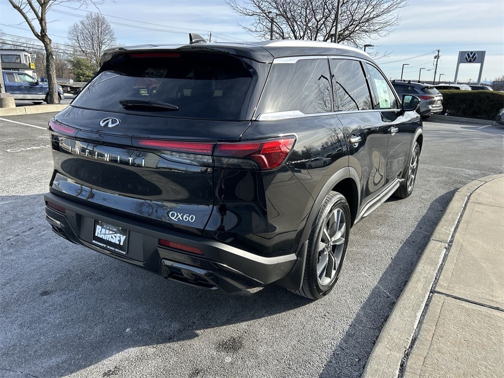 2025 Infiniti QX60 Luxe photo 2