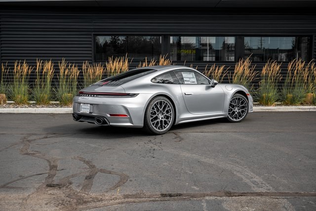 2025 Porsche 911 S photo 31