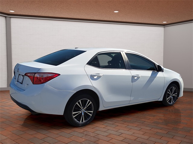 2018 Toyota Corolla LE photo 3
