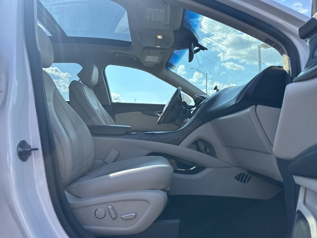 2019 Lincoln Nautilus Reserve photo 24