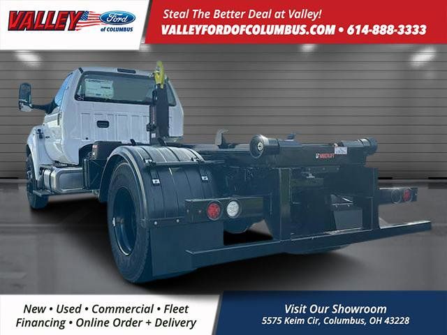 2026 Ford F-750 photo 3