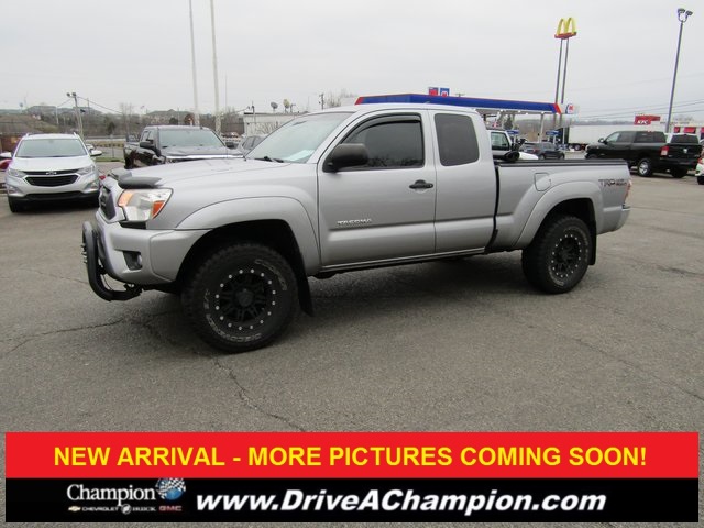 2014 Toyota Tacoma Base's photo