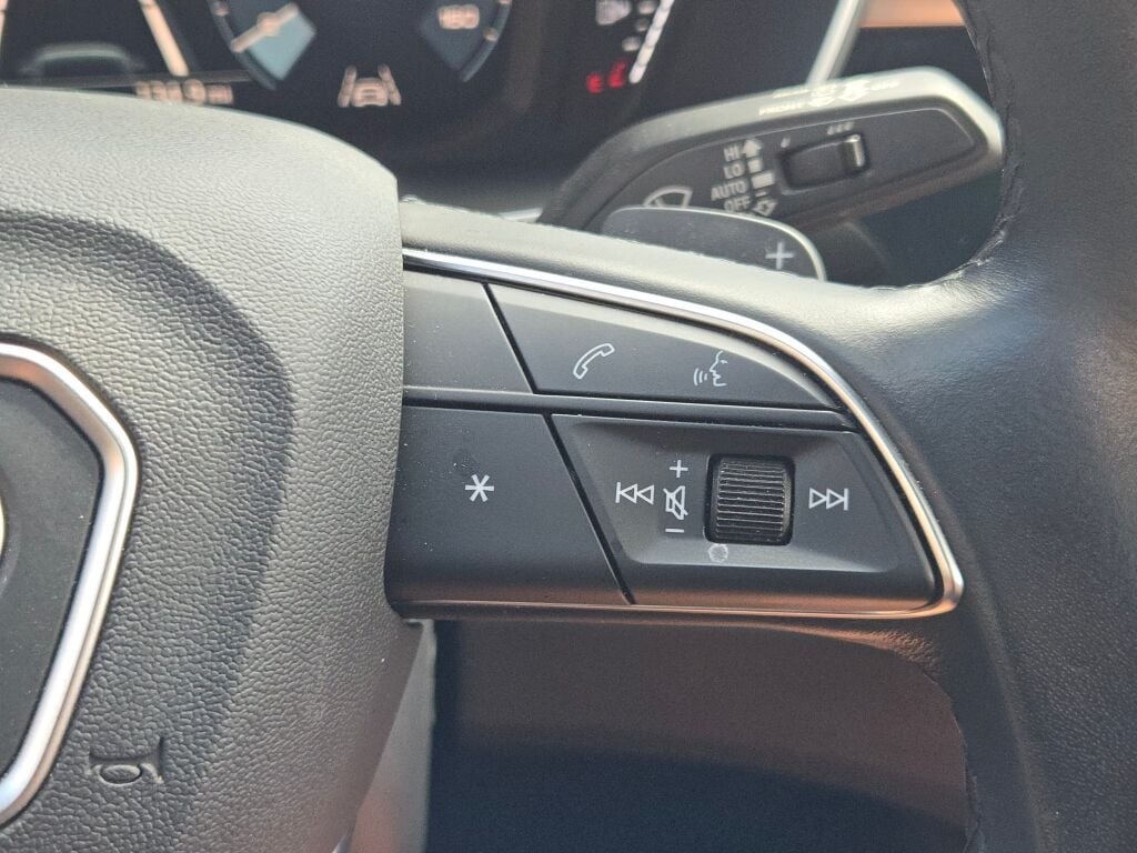 2023 Audi Q3 45 TFSI S line Premium photo 31