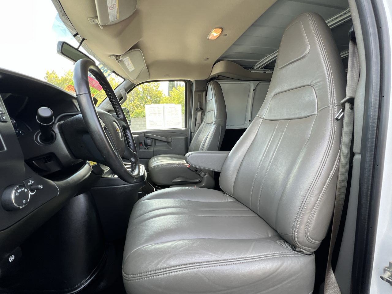 2023 Chevrolet Express Cargo 2500 photo 45