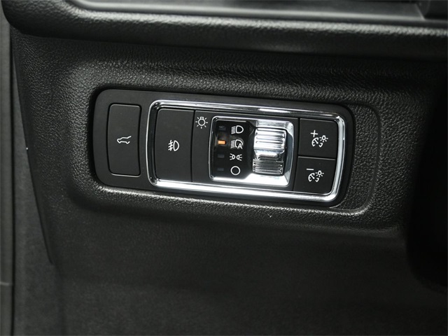 2021 LINCOLN CORSAIR - Image 11