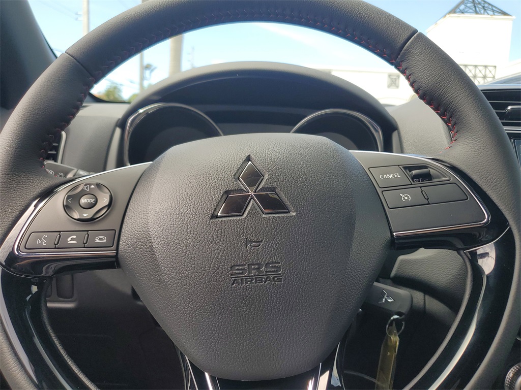 2025 Mitsubishi Outlander Sport ES SE LE photo 21
