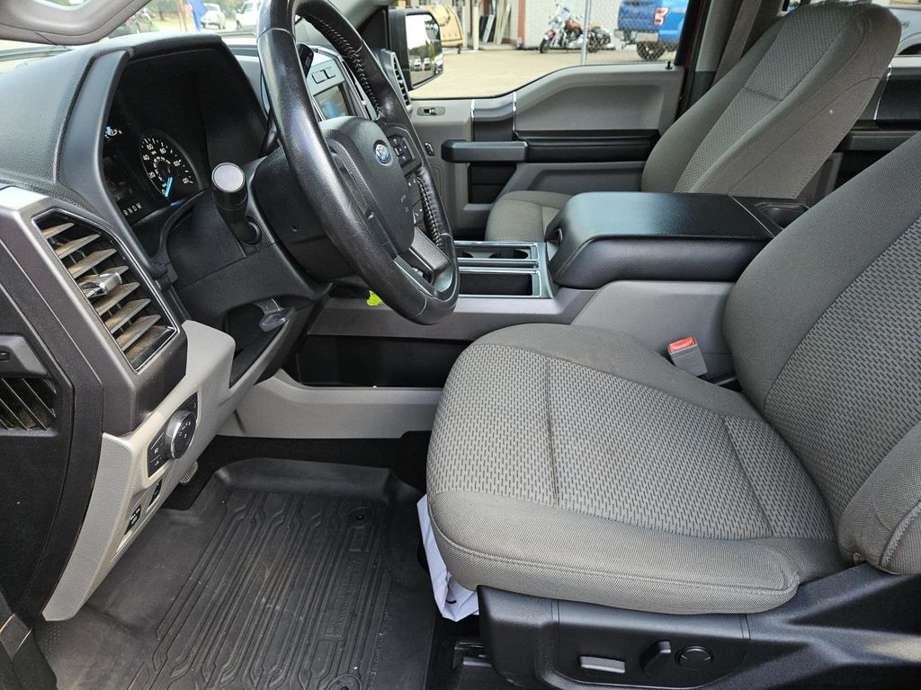 2019 Ford F-150 XLT photo 21