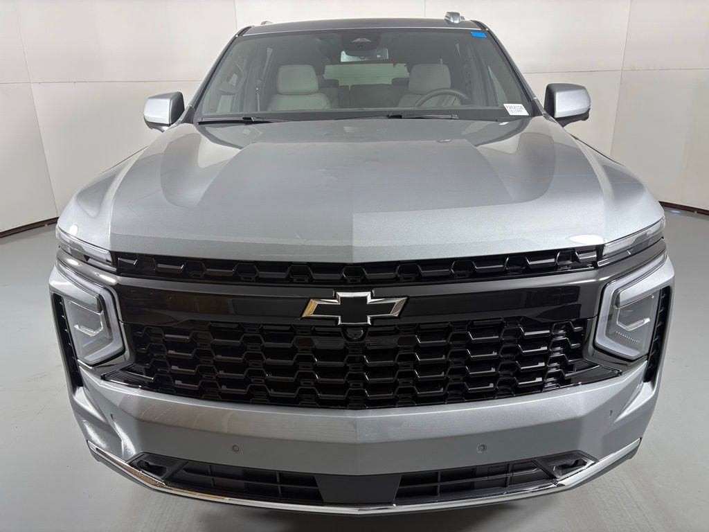 2026 Chevrolet Suburban LT photo 4