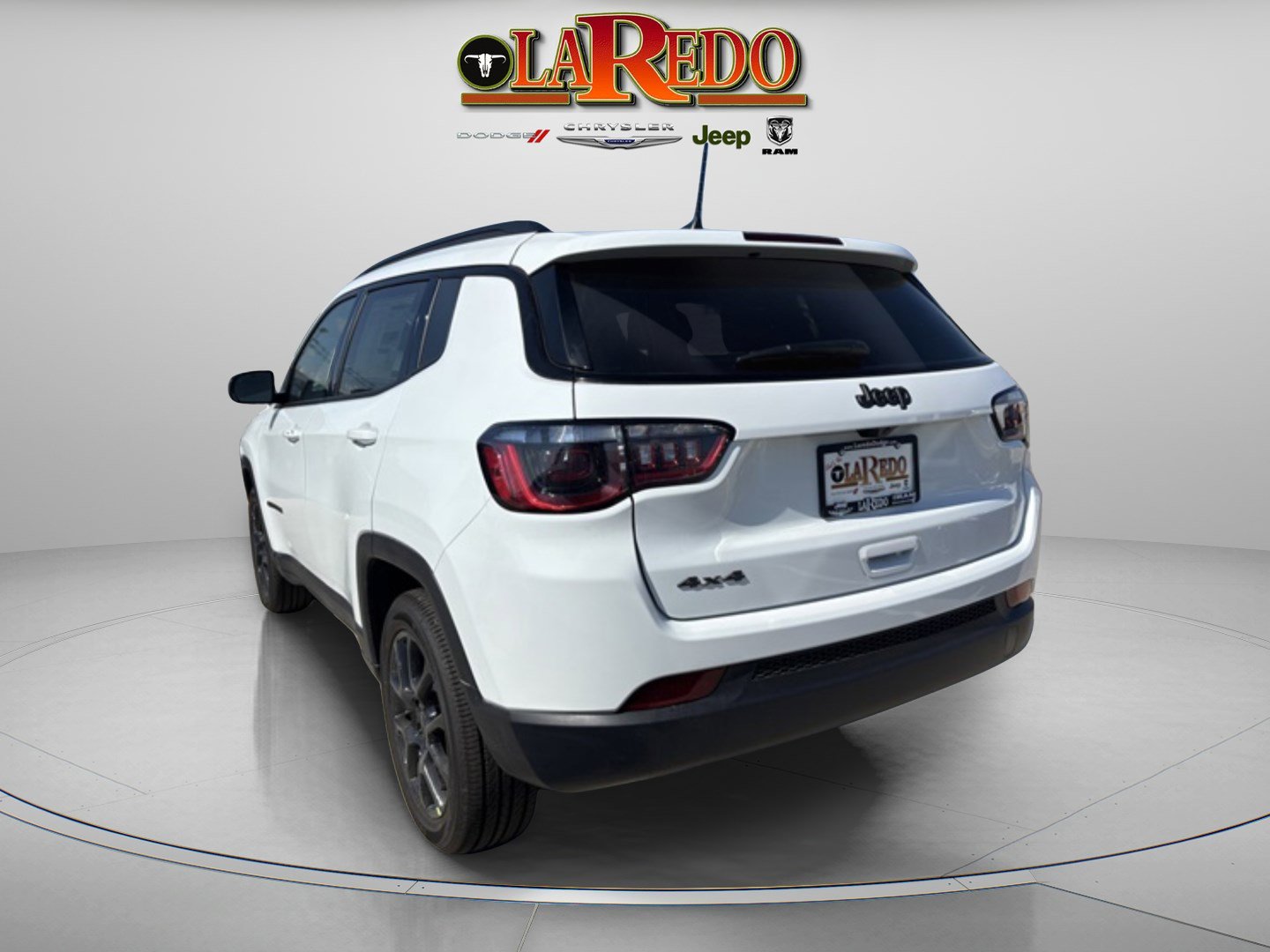 2026 Jeep Compass Latitude Altitude photo 5