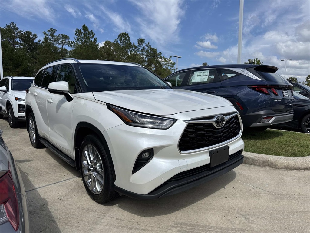2020 Toyota Highlander Limited photo 3