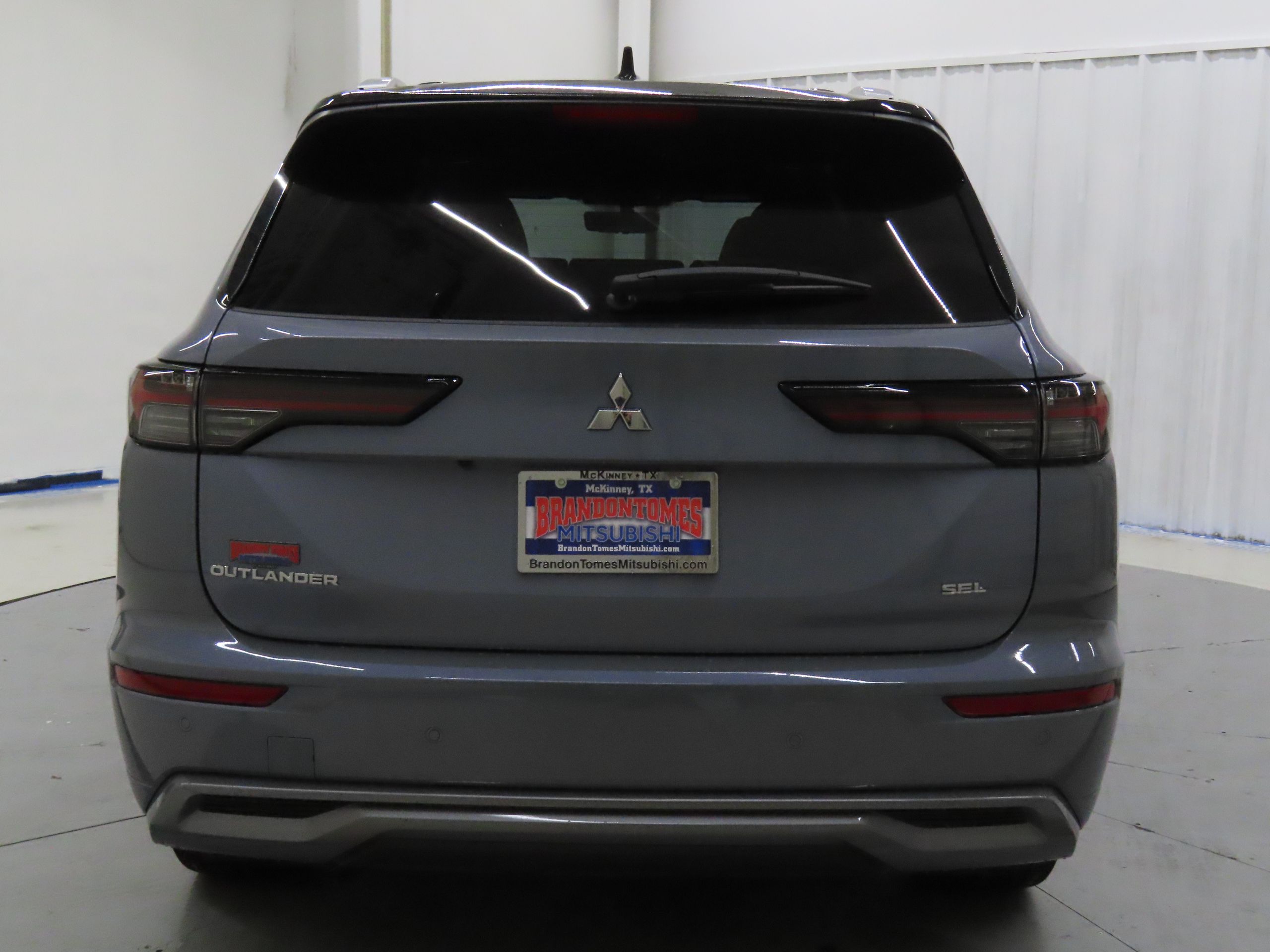 2025 Mitsubishi Outlander SEL photo 4