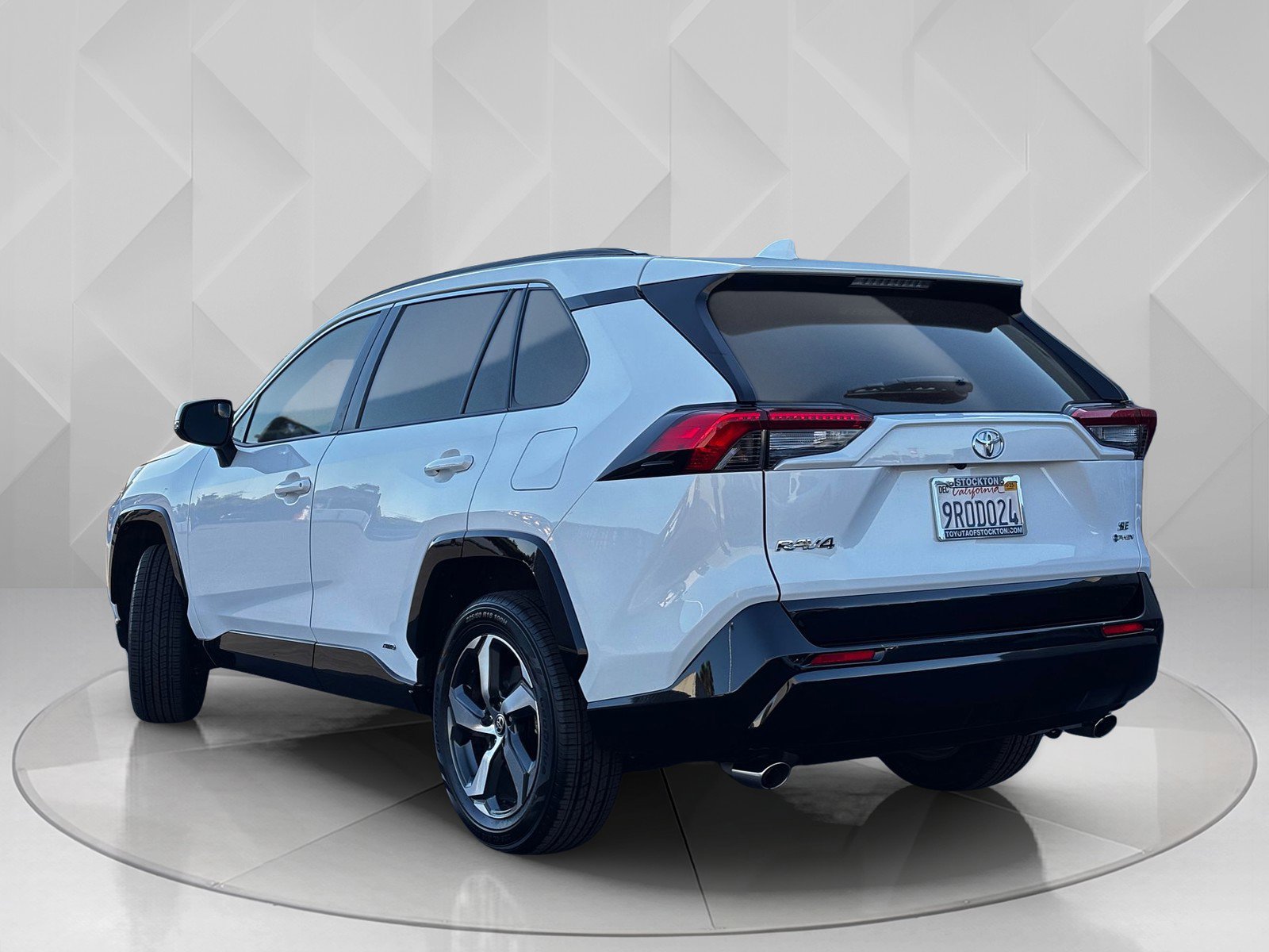 2025 Toyota RAV4 Hybrid SE photo 3